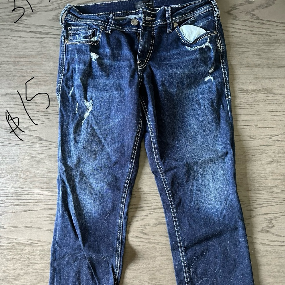 Silver Suki Distressed Capri Jeans